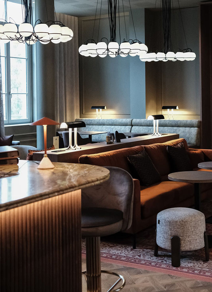 Créer l'ambiance parfaite : comment choisir les luminaires d'un restaurant