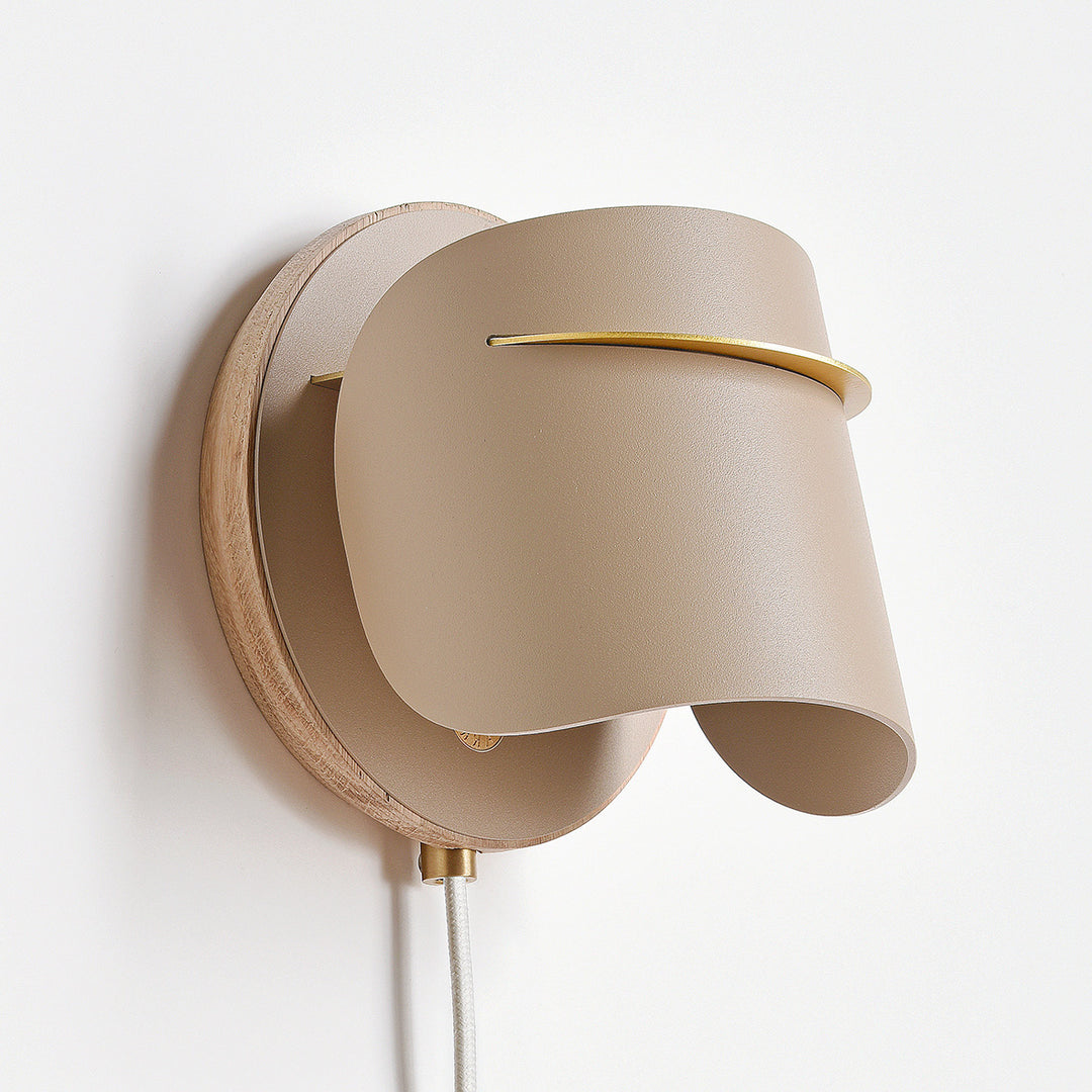 PISTIL WALL LIGHT