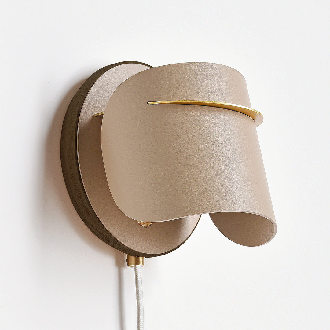 PISTIL WALL LIGHT
