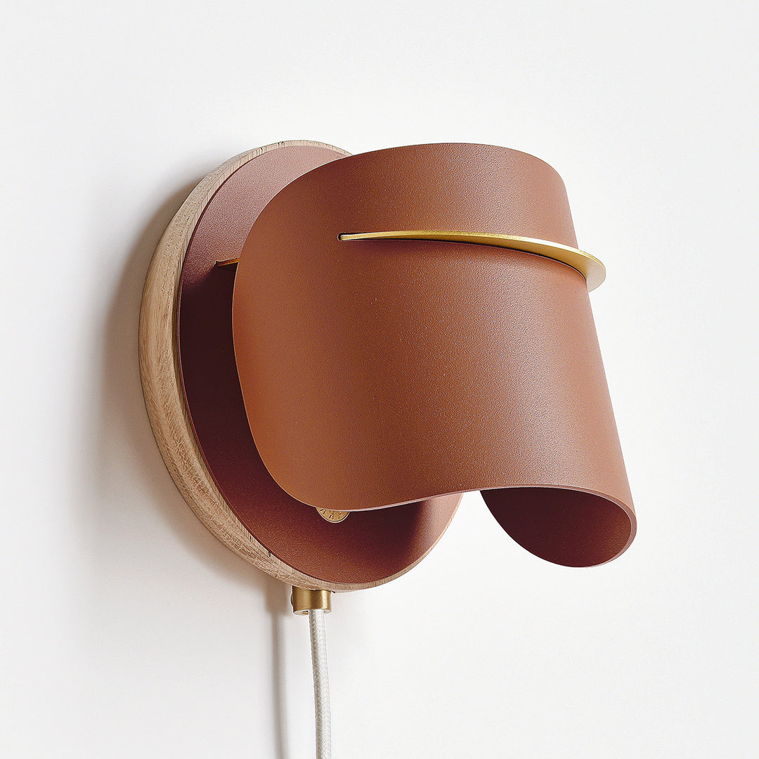 PISTIL WALL LIGHT
