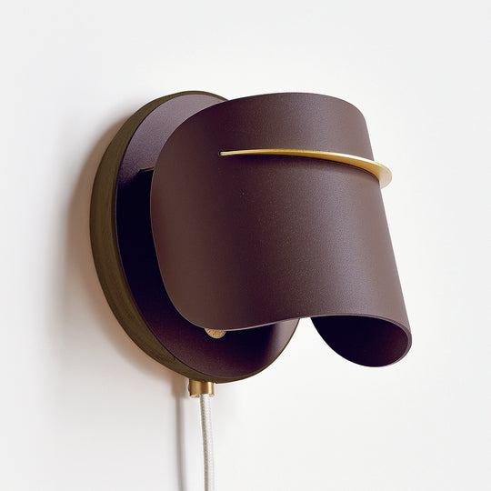 PISTIL WALL LIGHT