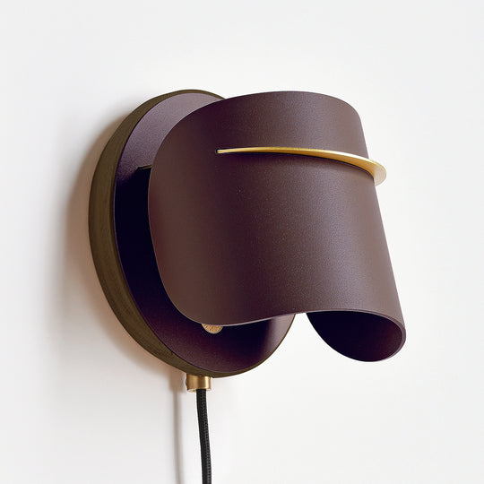 PISTIL WALL LIGHT