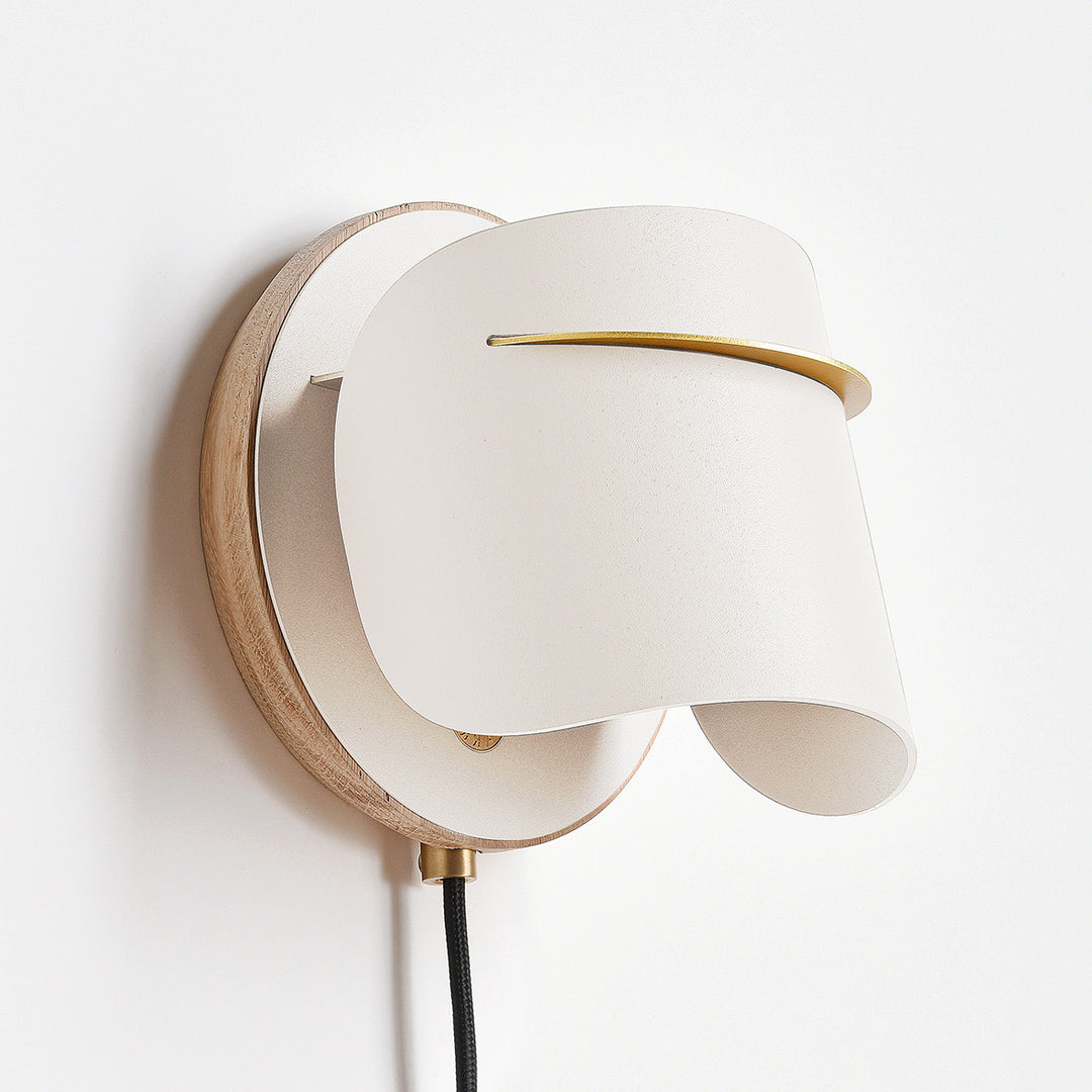 PISTIL WALL LIGHT