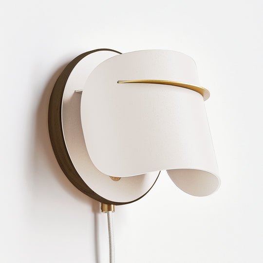 PISTIL WALL LIGHT