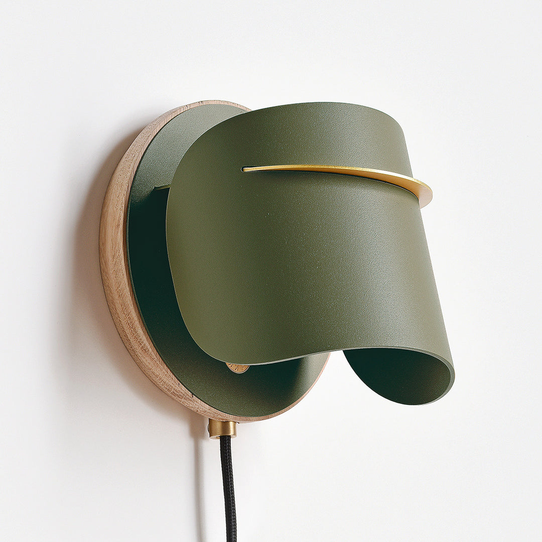 PISTIL WALL LIGHT