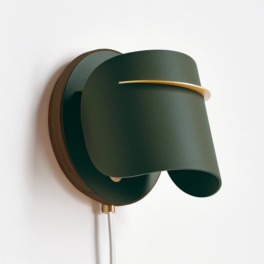 PISTIL WALL LIGHT