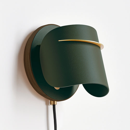 PISTIL WALL LIGHT