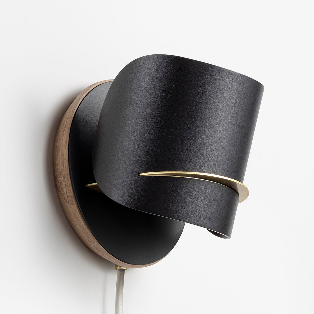 PISTIL WALL LIGHT