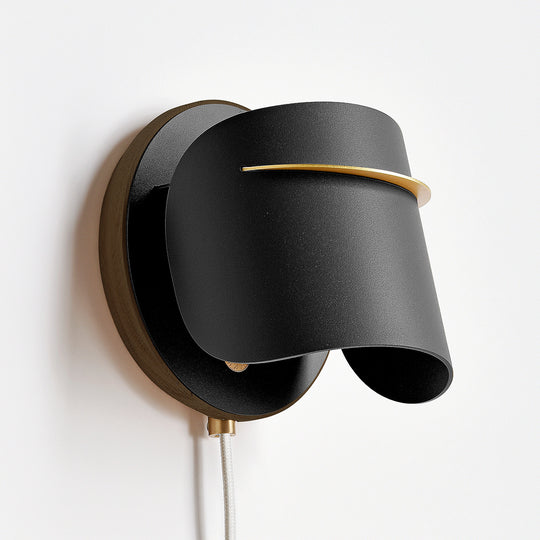 PISTIL WALL LIGHT