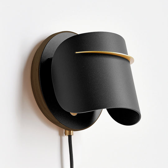 PISTIL WALL LIGHT